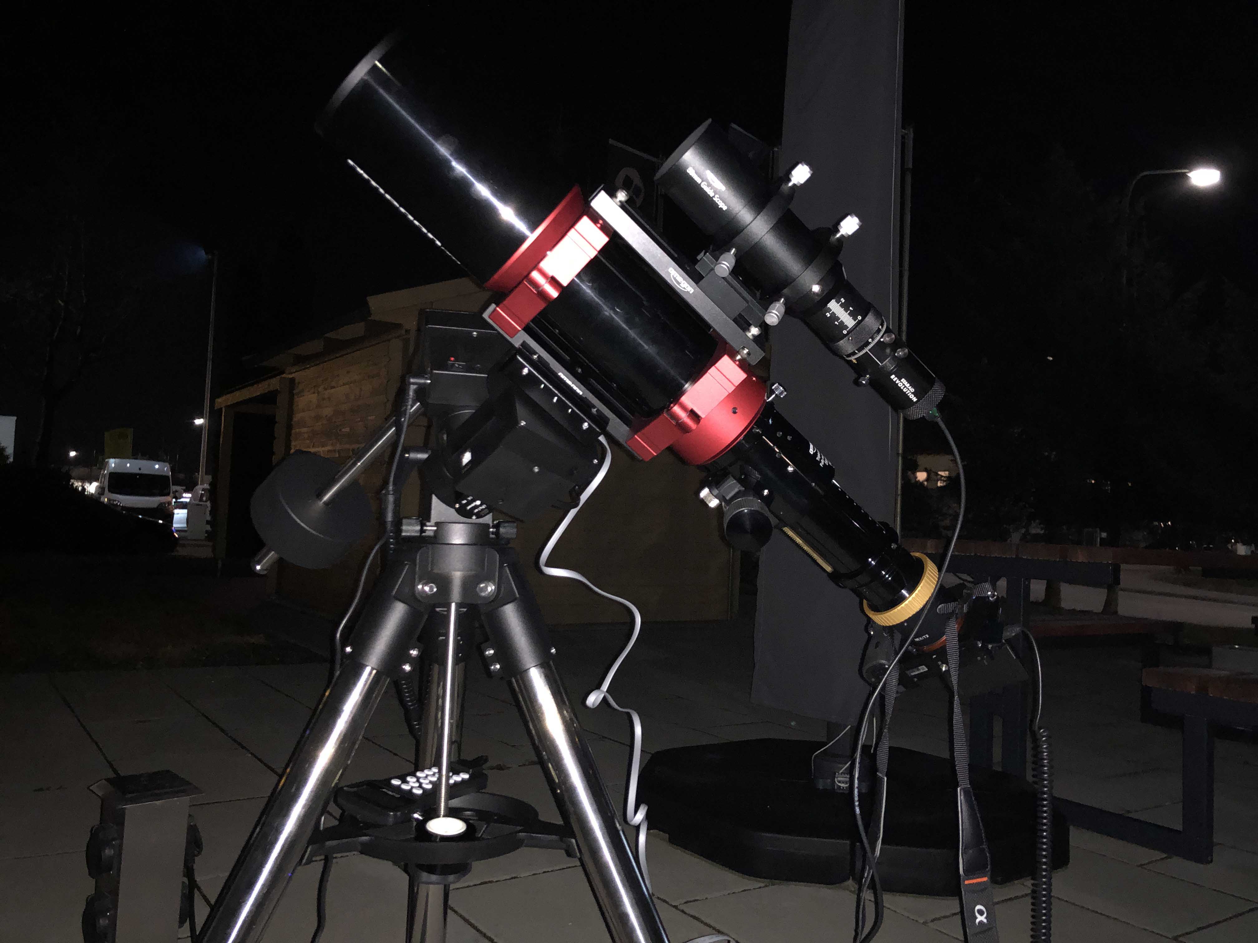 So sieht das Setup für die Astrofotografie mit Guiding aus