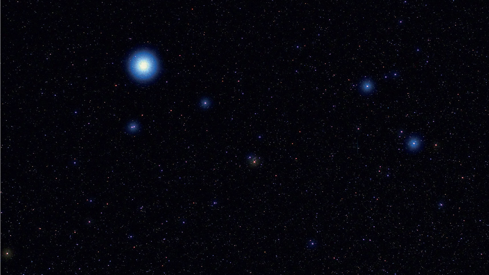 Schon auf dem Foto lassen sich einige Ziele dieser Wanderung im Sternbild Leier erspähen. Marcus Degenkolbe / CCD Guide