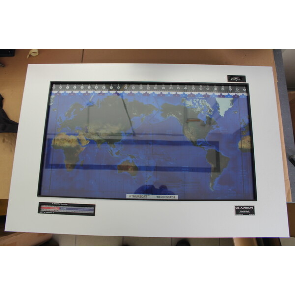 Geochron Original Kilburg in satin eloxierter Aluminiumausführung und schwarzen Zierleisten (gebraucht)